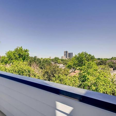 4 Story Home Mins To Downtown Houston With City Views Εξωτερικό φωτογραφία