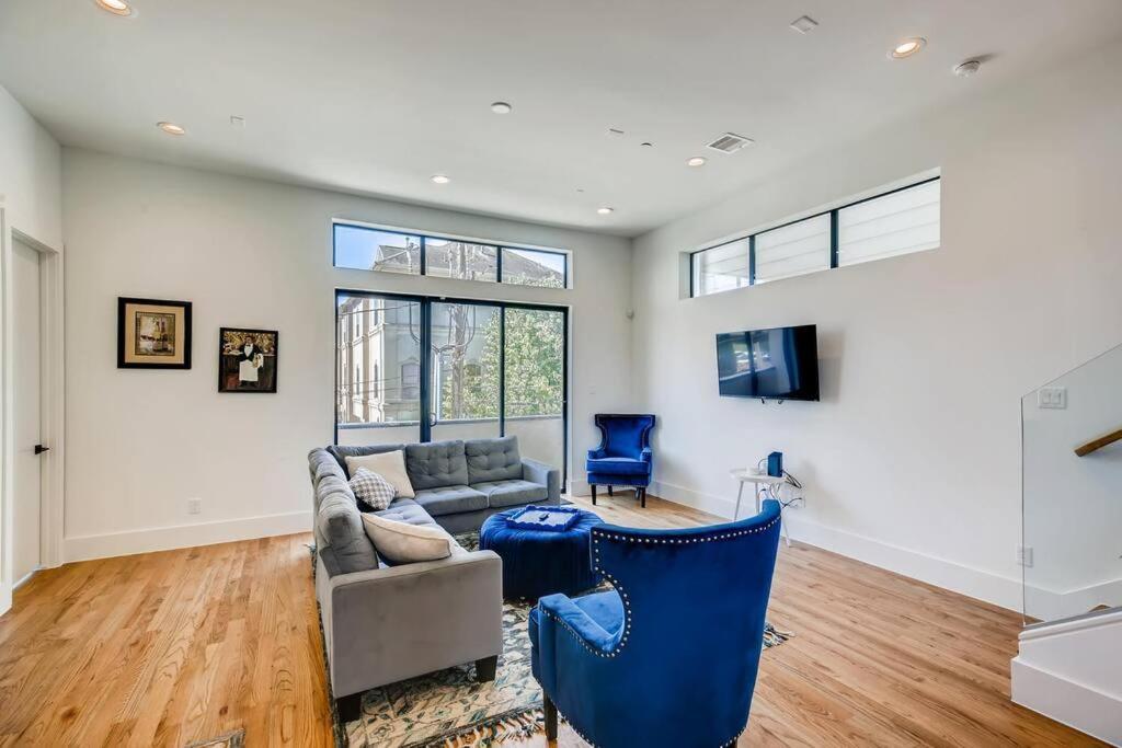 4 Story Home Mins To Downtown Houston With City Views Εξωτερικό φωτογραφία